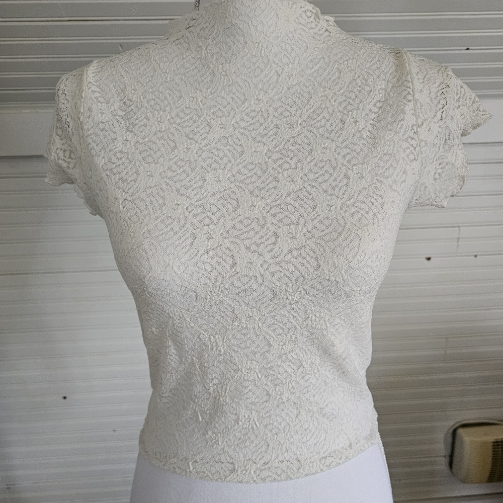 Women's Lace Crop Top in Cream - Picture 2 of 10